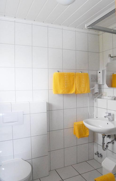 Gaestehaus Kleine Kalmit Landau in der Pfalz Room photo